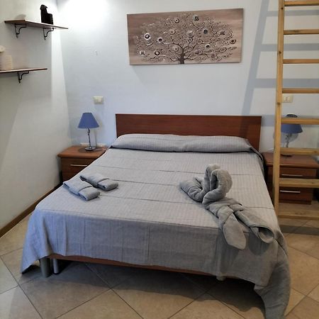 萨萨里Casa Di Carlo E Chiara公寓 外观 照片